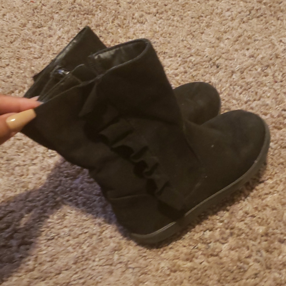 Boots - Picture 2 of 4